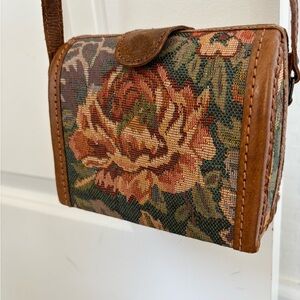 Vintage Floral Tapestry Clutch Crossbody Leather Women's Bag